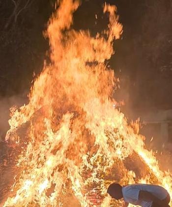 झारखंड: पुआल में आग लगने से जिंदा जले चार बच्चे- जाने दर्दनाक हादसे की पूरी कहानी